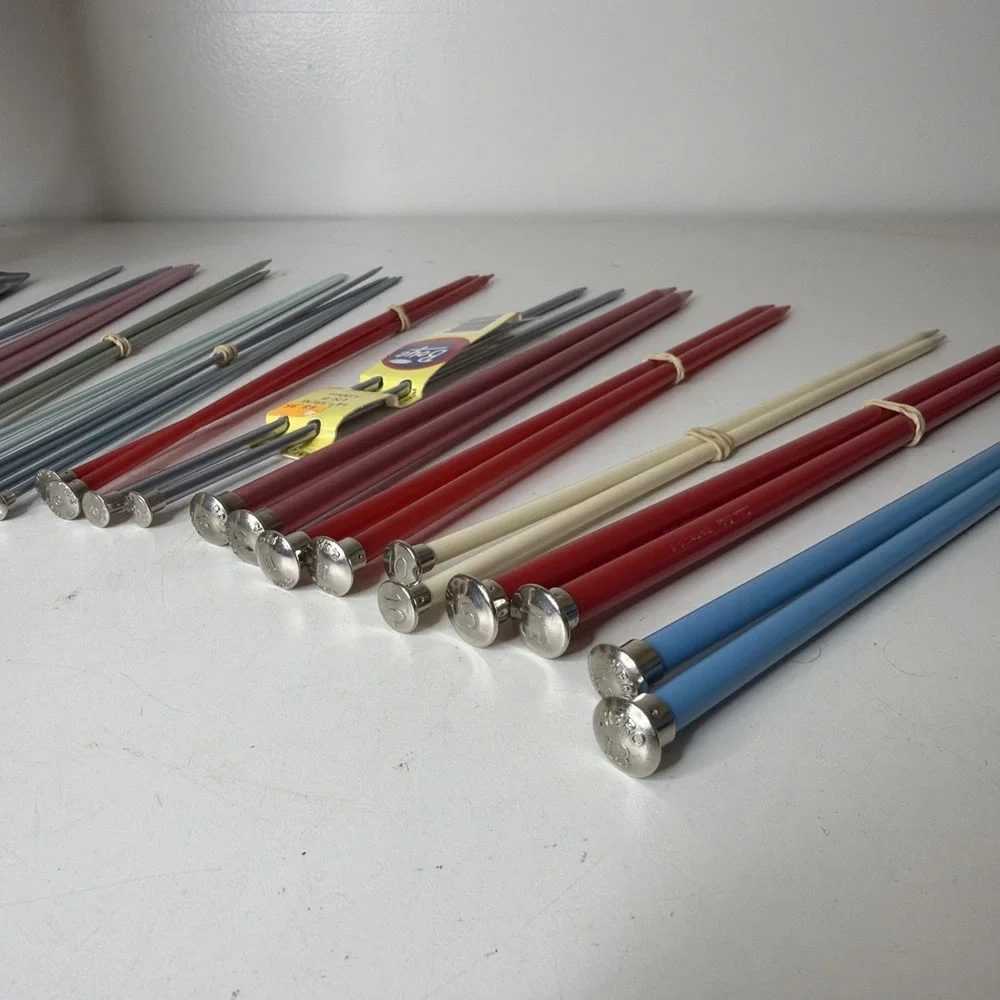 Large Lot VTG Boye / Susan Bates Knitting Needles crochet hooks & Case 28 Count